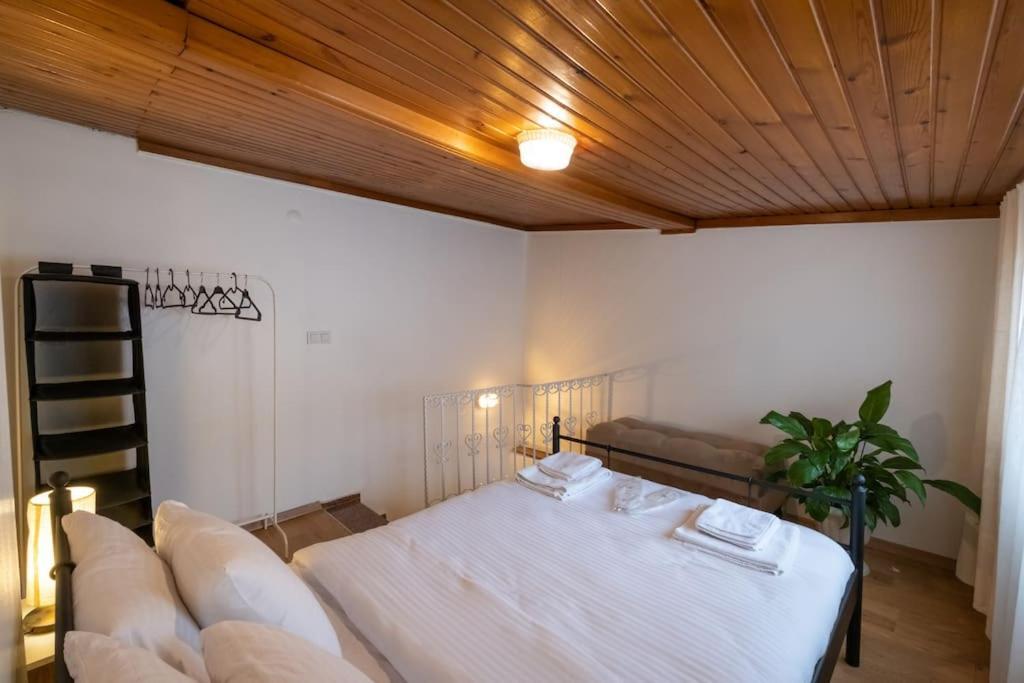 Nilgun By Azad Homes Apartment